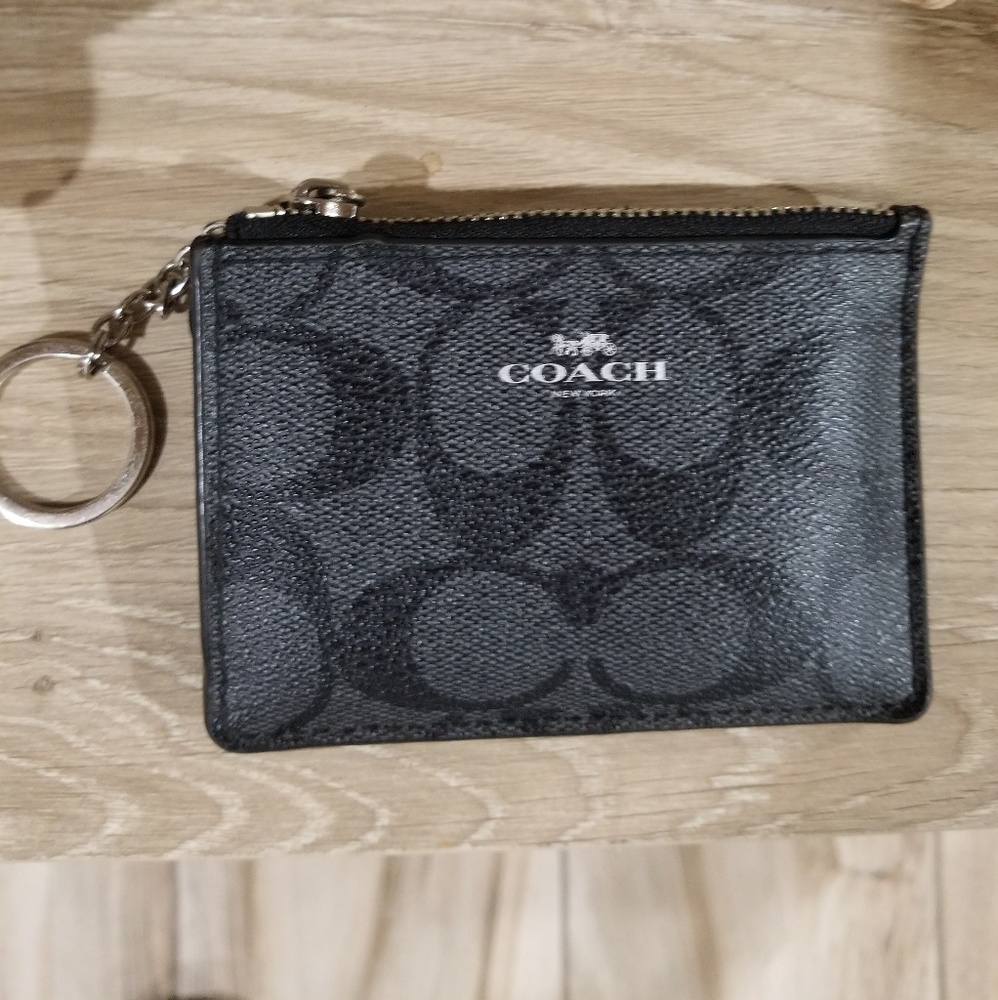 Small keychain coach wallet